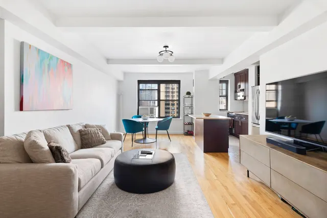 200 East 16th Street