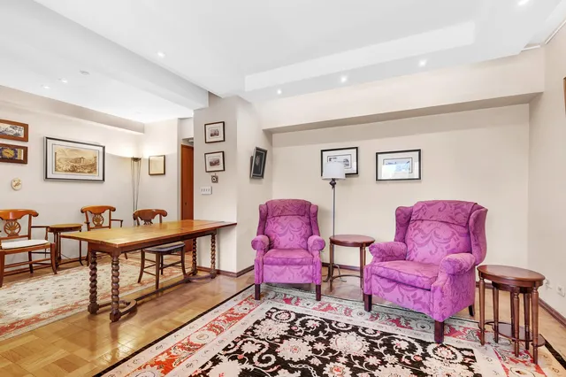 165 East 72nd Street
