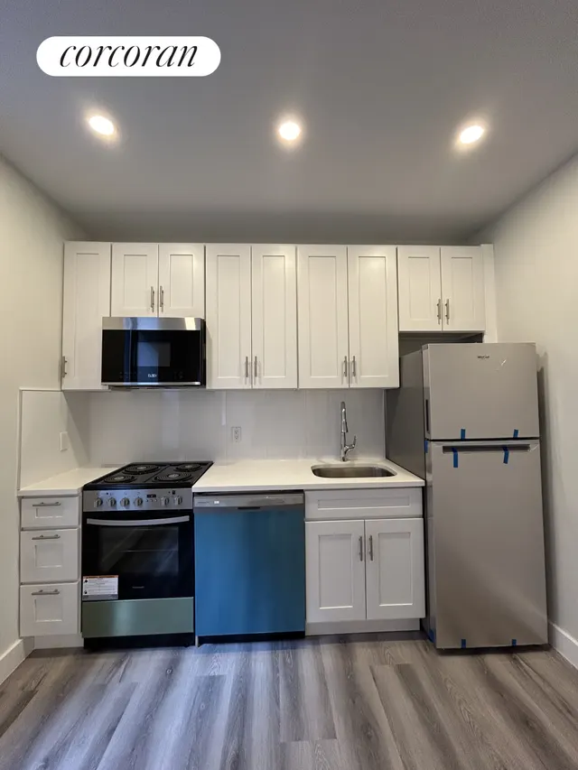 2647 Broadway