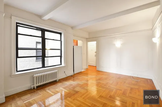 201 East 35th Street