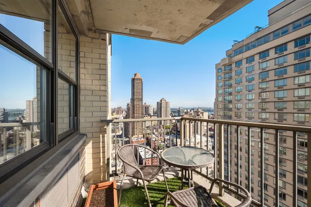 345 East 80th Street
