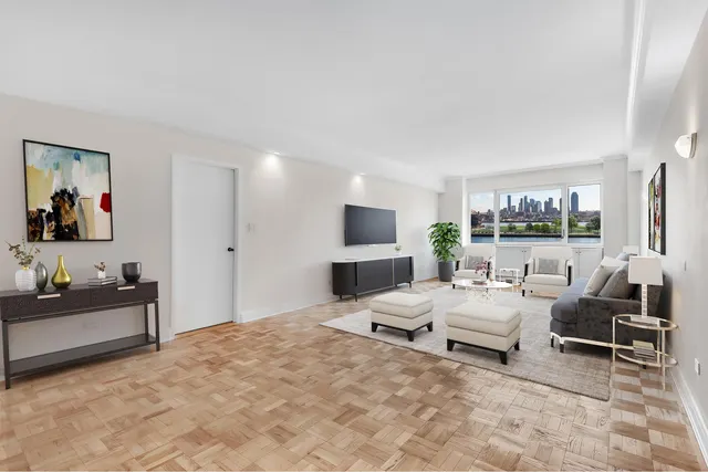 45 Sutton Place South