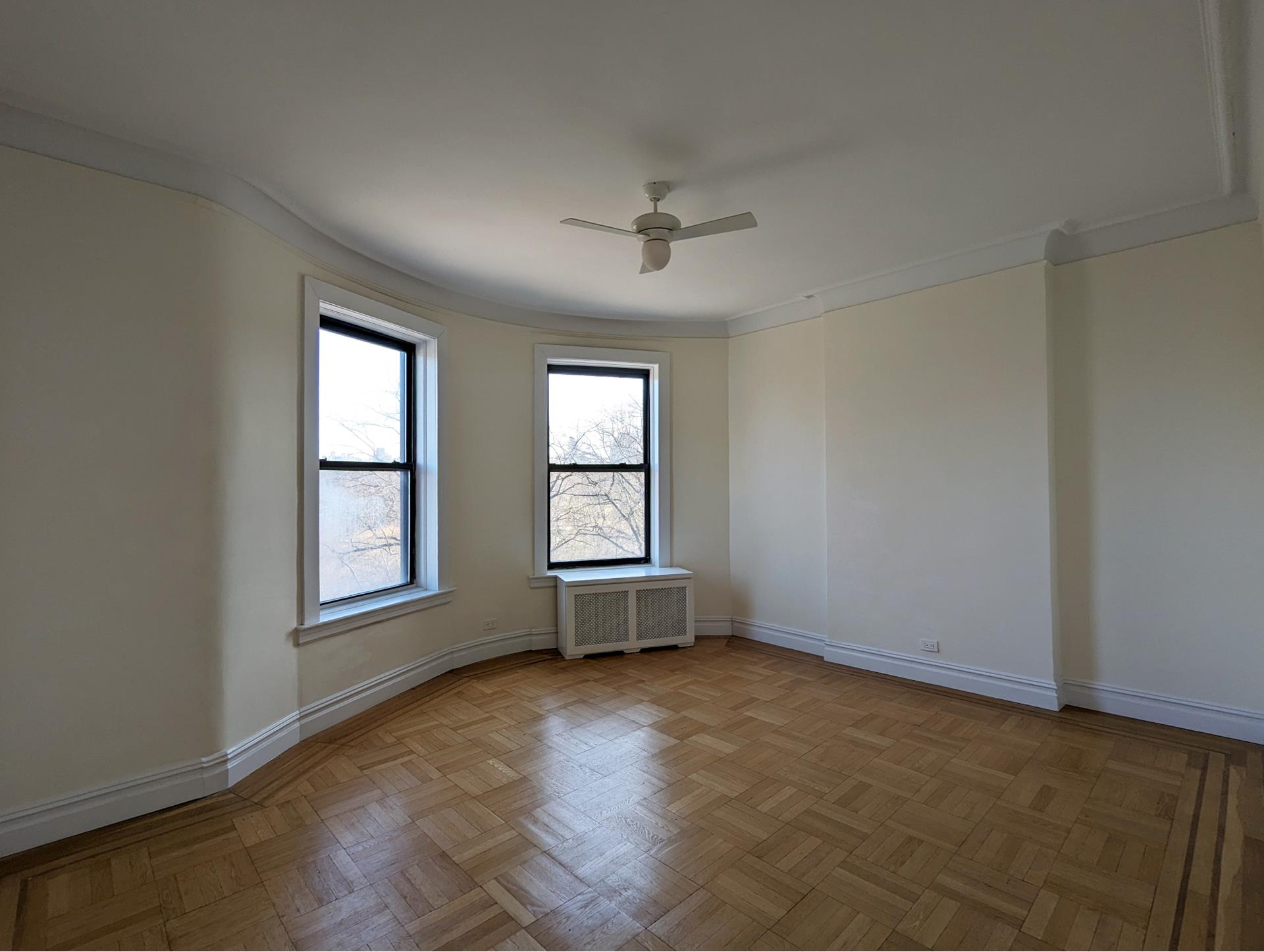 418 Central Park West