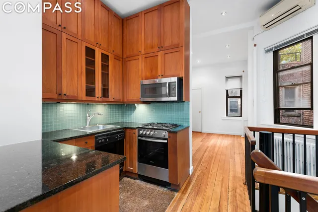 140 West Tenth Street