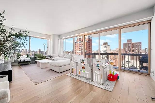 200 East 69th Street