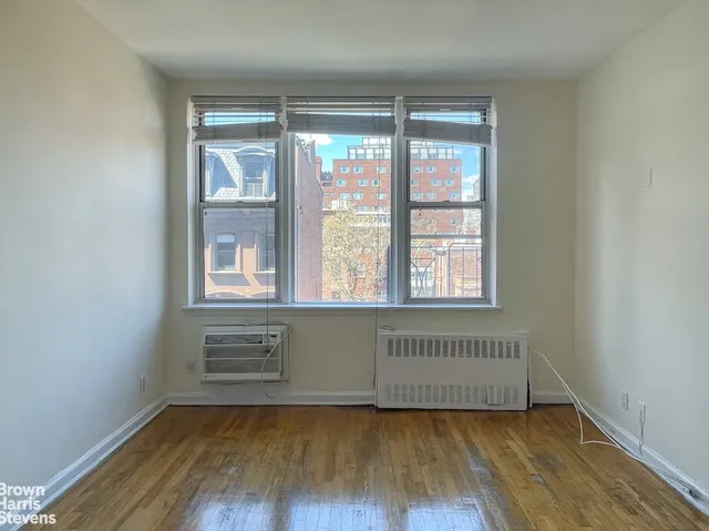 87 Hicks Street