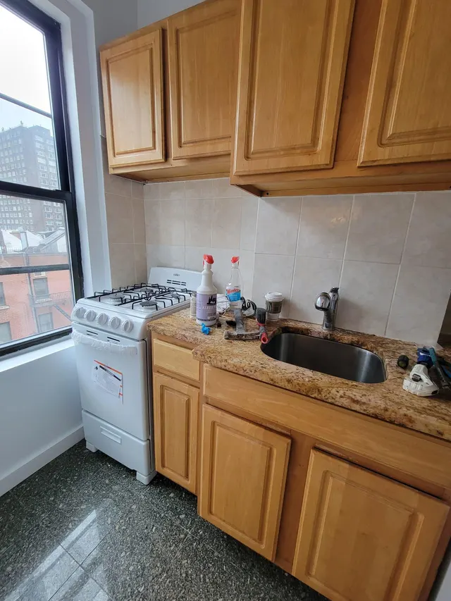 201 East 35th Street