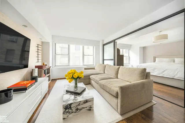 33 Greenwich Avenue