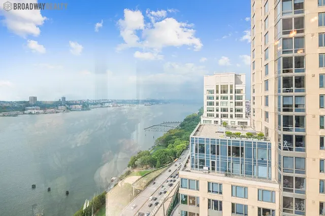 200 Riverside Boulevard