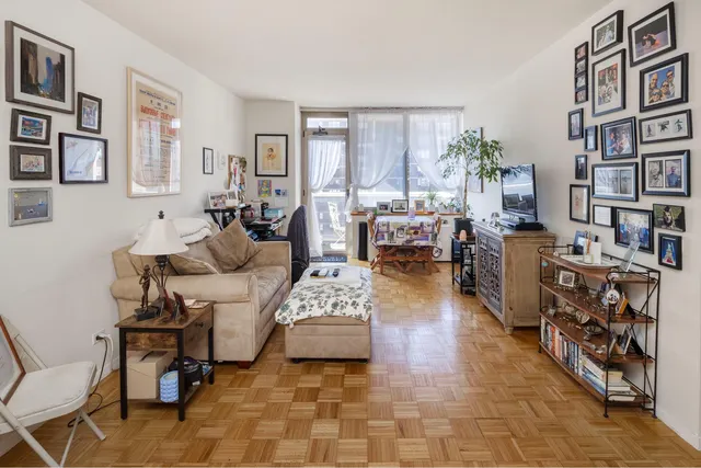 200 East 89th Street