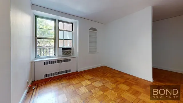 25 Minetta Lane