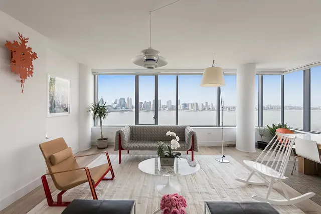 2 River Terrace
