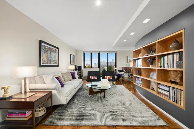 201 East 17th Street