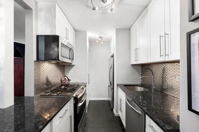 196 East 75th Street