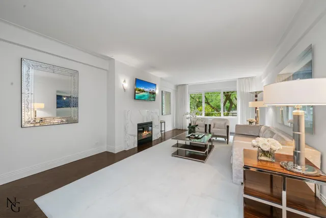 880 Fifth Avenue