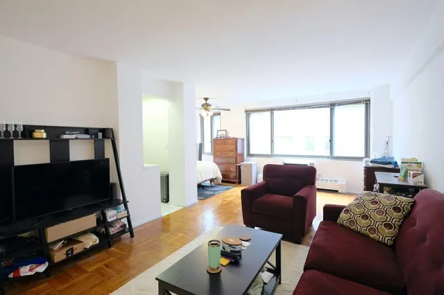 425 East 63rd Street