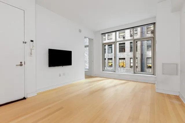 5 East 44th Street