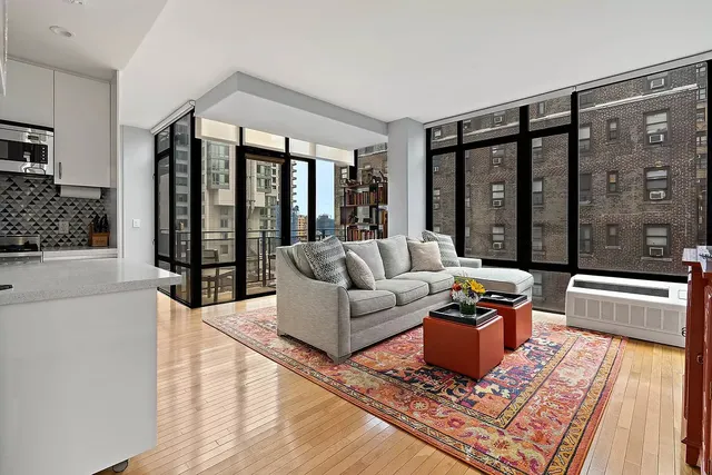 148 East 24th Street