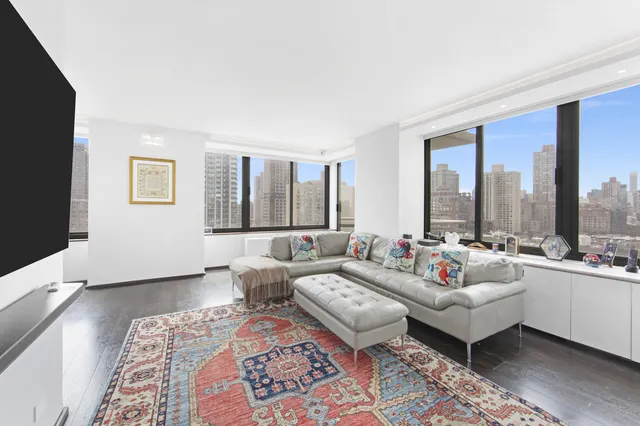 300 East 85th Street