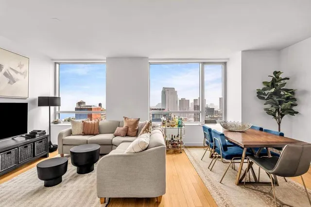 2 River Terrace