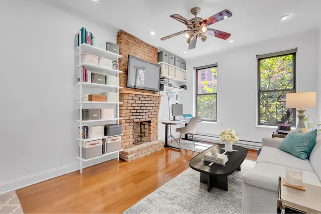 433 West 24th Street