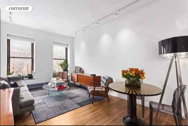 422 West 20th Street