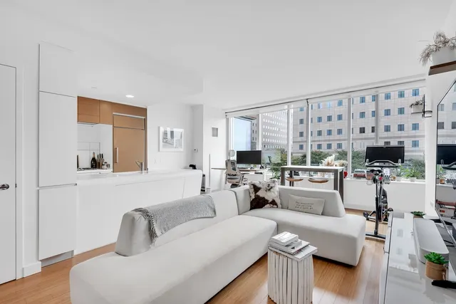 2 River Terrace