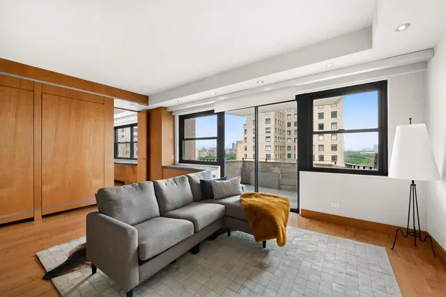58 West 58th Street