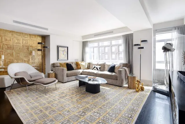 21 East 61st Street
