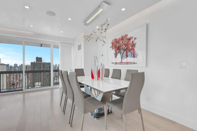 200 East 69th Street