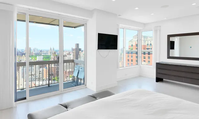 200 East 69th Street