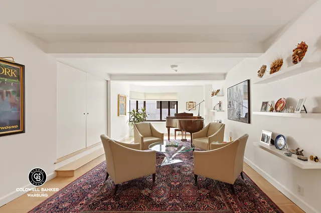 25 West 54th Street