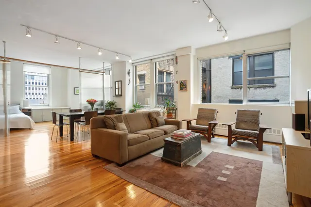 176 Broadway