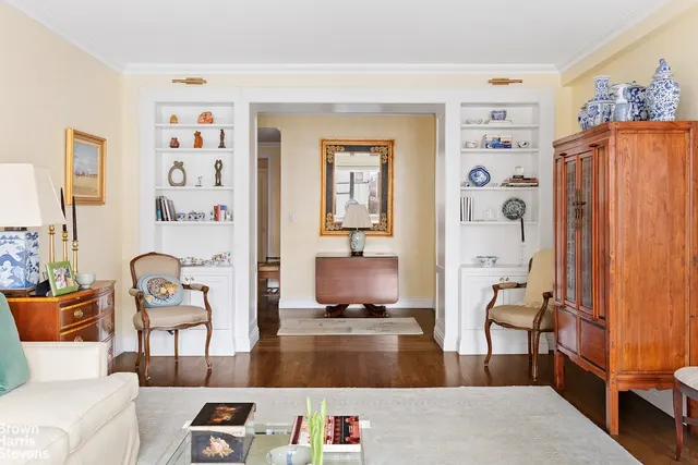 165 East 72nd Street