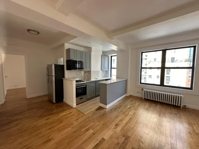 201 East 35th Street