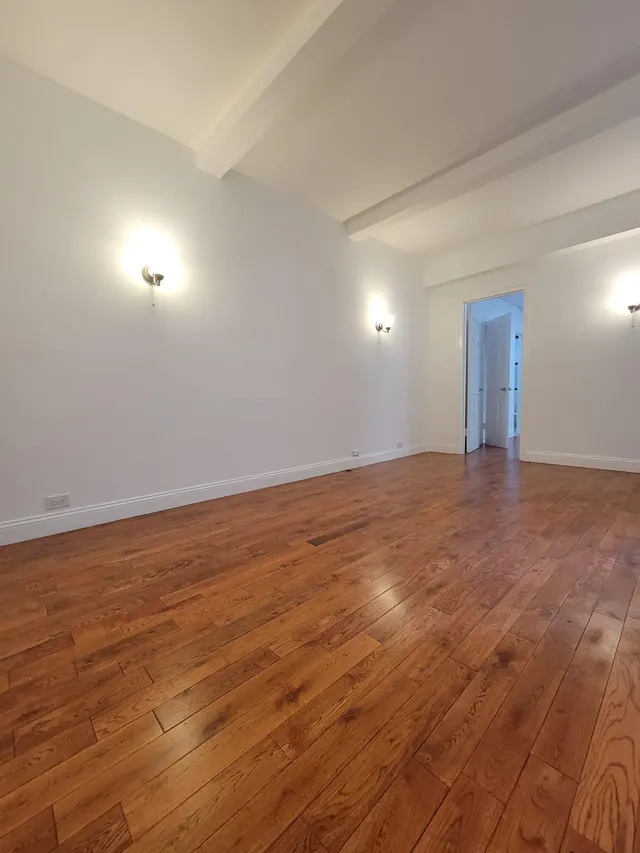 201 East 35th Street