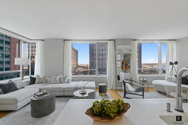 2 River Terrace