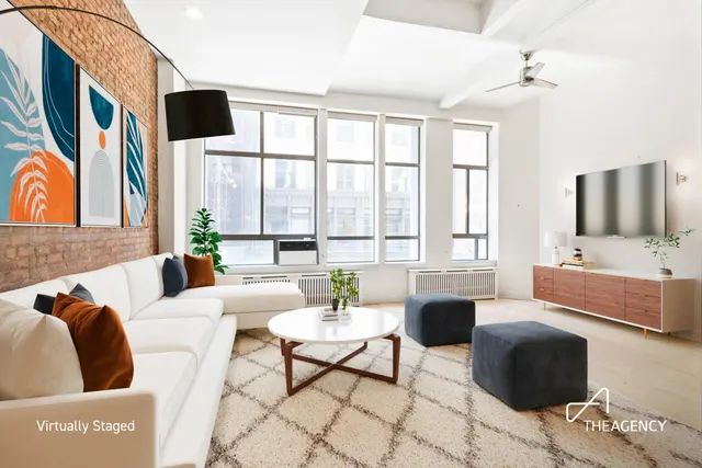 39 E 12TH Street