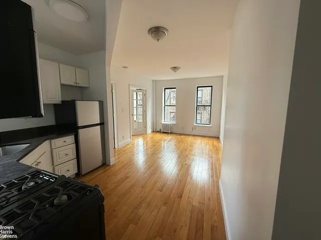 22 Leroy Street
