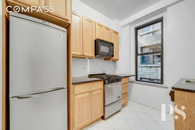 200 West 54th Street