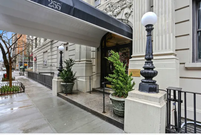 255 West 108th Street