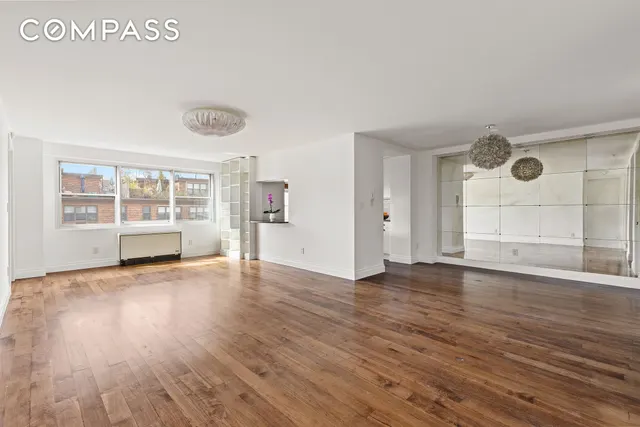 70 E 10th Street