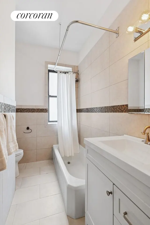 418 Central Park West