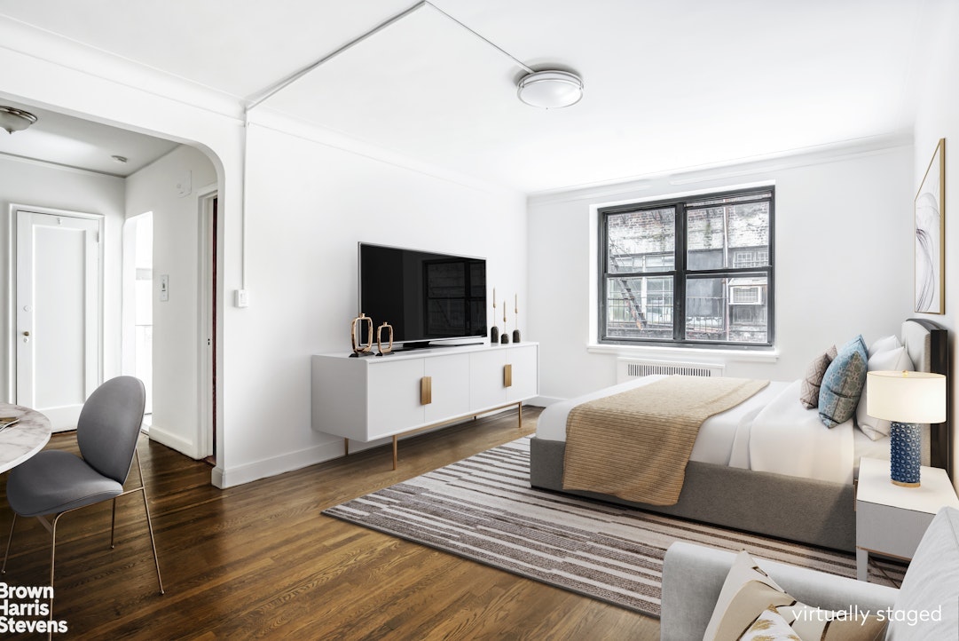 8 East 48th Street