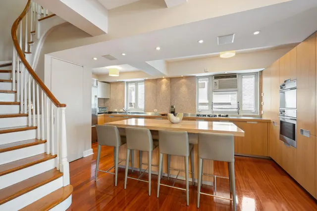 45 West 54th Street