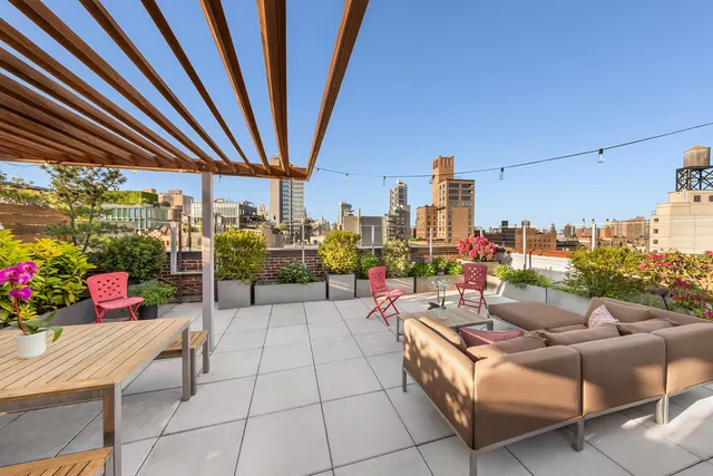10 Bleecker Street