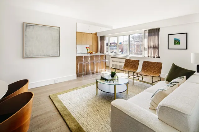 69 W 9TH Street
