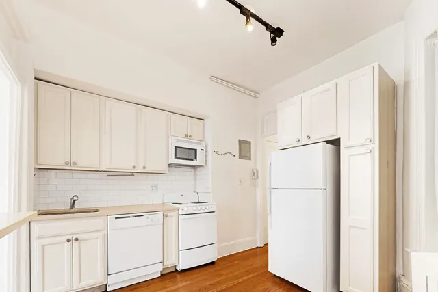 192 Bleecker Street