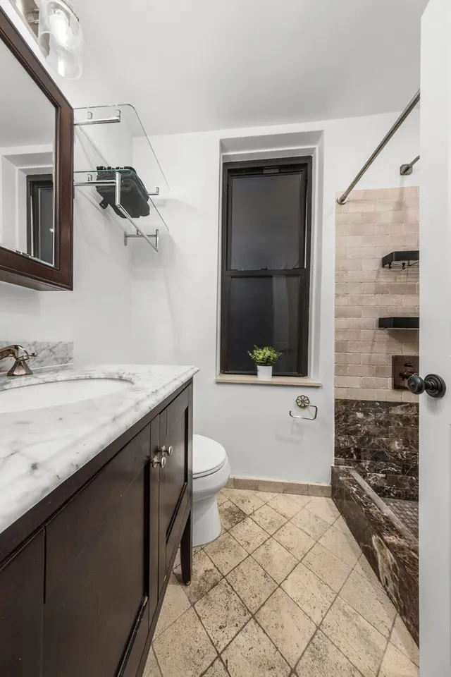 433 West 24th Street