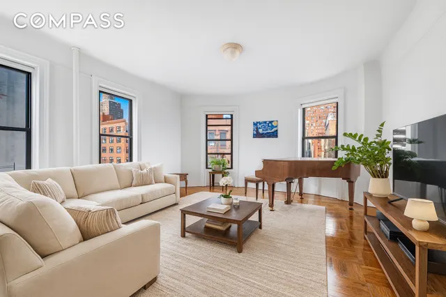 418 Central Park West